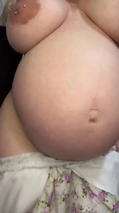 My tits and preggo body at 38 weeks