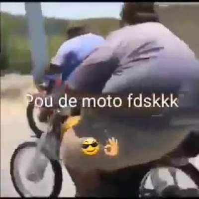 Pou de moto kekekeke