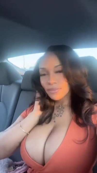 @realrockybee