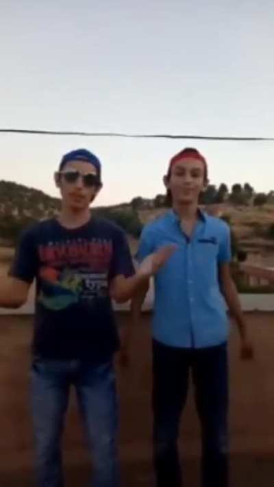 Videonun tek iyi yanı kameranın yukarıyı &ccedil;ekerek bitmesi.