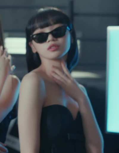LE SSERAFIM - Chaewon