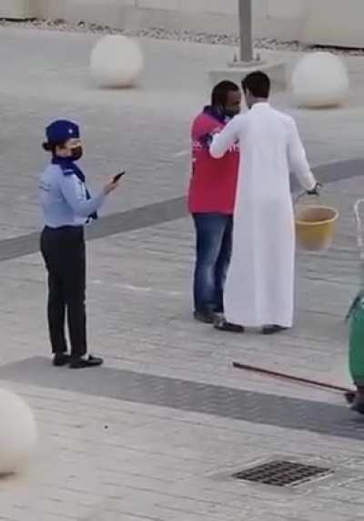 A contemptible customer attacks &amp;amp; assaults his delivery driver