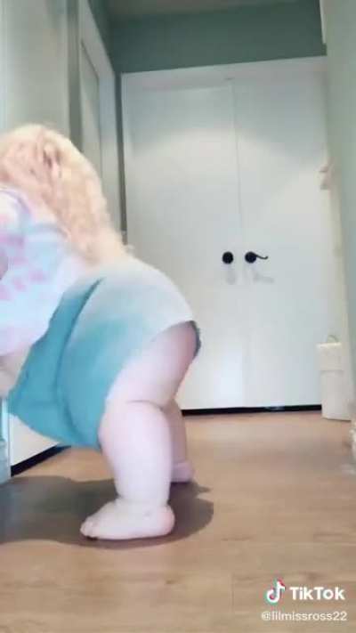 Twerking Midget #Twer<wbr>kingM<wbr>idget