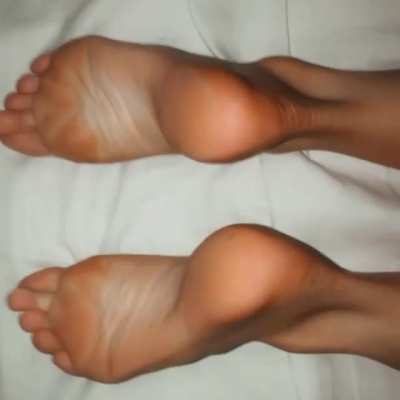 Don&rsquo;t you just love the way these soles scrunch? 🤍 Way too perfect to not be shared with you!!