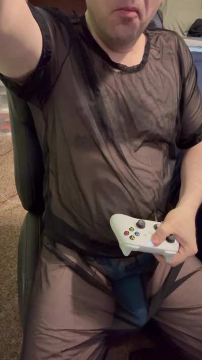 Anyone want to smoke & game??