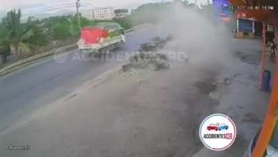 Truck loses its cargo