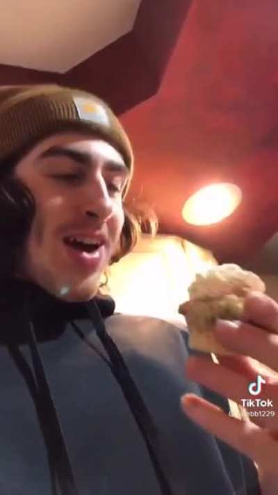 Blursed_cupcake