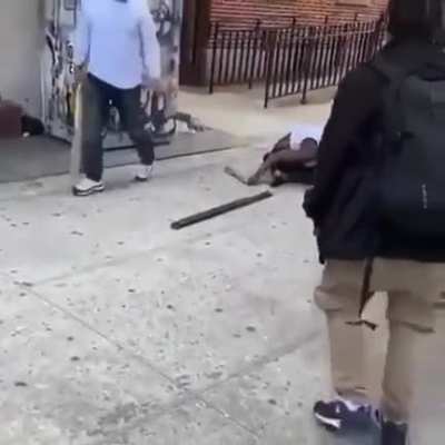 Just another wood plank duel in New York