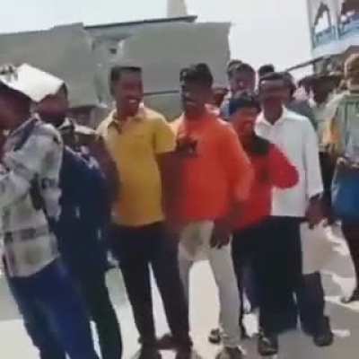 Chaos erupted after 11,000 Single men showed up for 250 single women at a matchmaking event in Karnataka,india
