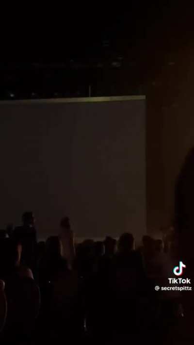 Actual taylor reaction to travis performance
