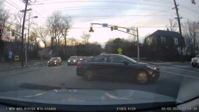 Don&rsquo;t block the intersection so you can make your left turn