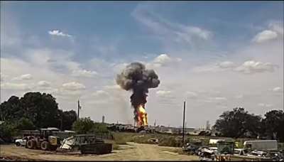 Firefly&rsquo;s Alpha rocket second stage explodes during ground test. Briggs Texas, 2025-09-29