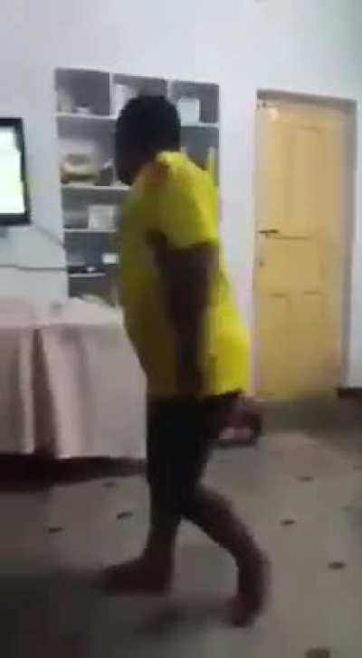 Fanbois after their tHaLaLaLa got out for a duck