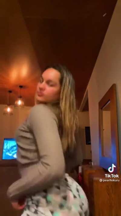 Damnnn 🍑🍑🍆