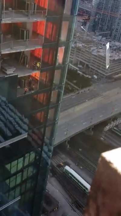 High winds cause crash on construction site