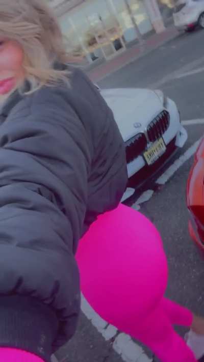 U like pink ?