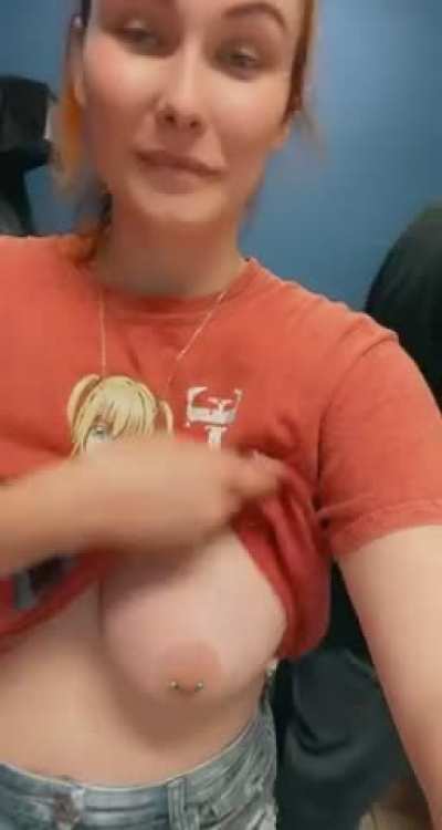 Flashing them in public gets me so wet! (;