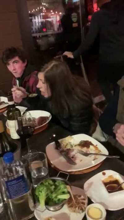 Lady yells at Governor Murphy while he&rsquo;s at dinner with his family