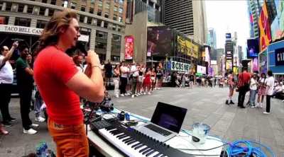 TikTok dancer are upset they can&rsquo;t hear their own music during Marc Rebillet&rsquo;s live performance