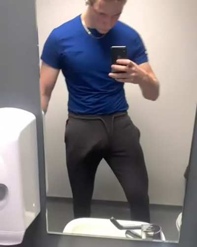 Looks like you&rsquo;ve been skipping throat day let [M]e help you with that 😏
