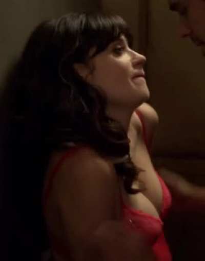 Zooey Deschanel 