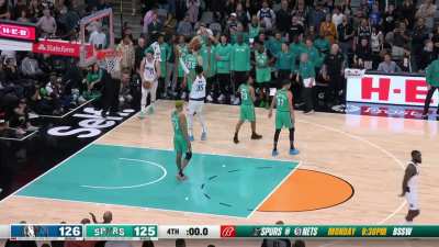 [Highlight] Luka lets out a grin after having mastered the art of missing FTs to close the game