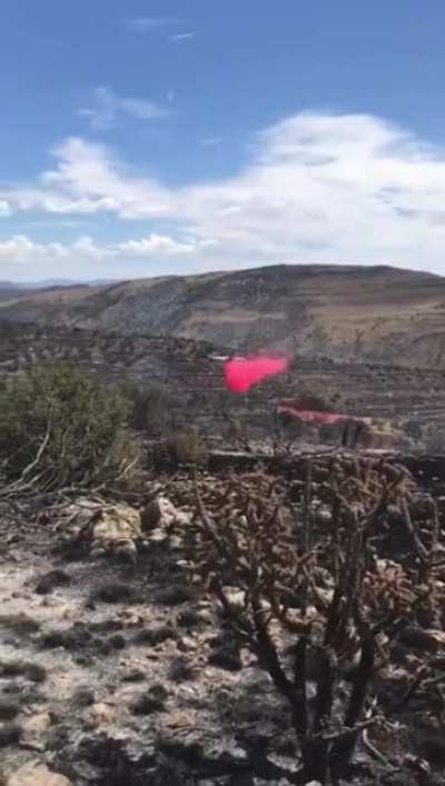 Avro RJ85 Aerial Firefighting aircraft has a hair-raising close call with a mountainside in California