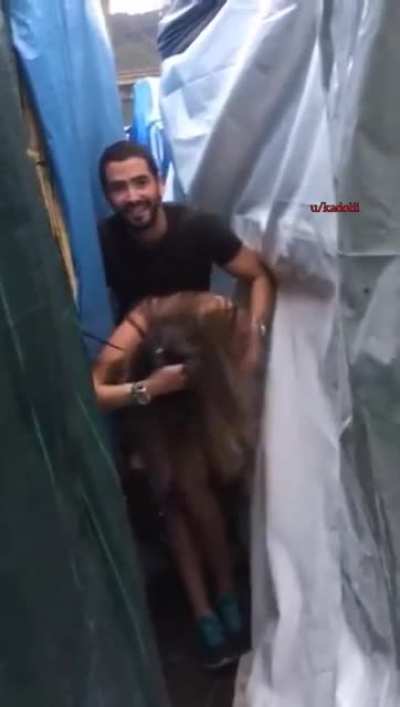 G&uuml;zelim kızı g&ouml;t&uuml;r&uuml;yor amk