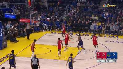 [Highlight] Draymond Green Sinks in the 3 to Officially Pass Michael Jordan on the All-Time 3-Pointers Made List