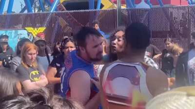 Woman Caught A Man Taking Pictures Of Her Daughter At An Amusement Park And She Was Not Having It