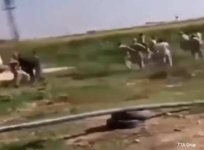 Şanlıurfa'da kaçak elektrik denetiminde arbede yaşandı. Bir asker yaralı.