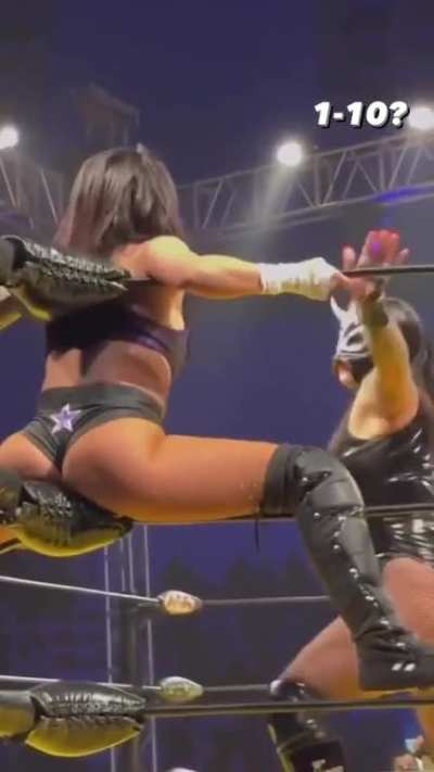 Umm, shouldn&rsquo;t the ref step in?