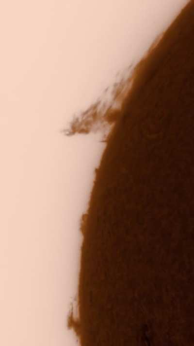 I recorded this 4K video of the sun from my backyard