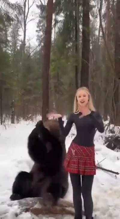 Don't play with the Bears...!!! 😂