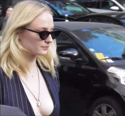 Sophie turner