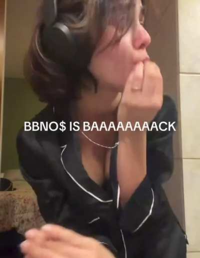 bouncing boobs