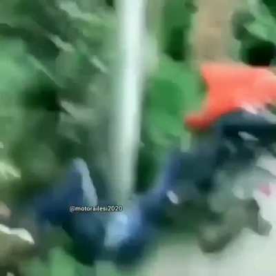 He tried to kick an Animal but karma was ready and waiting...