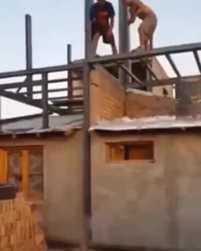 80lb bag of cement off the ropes vs 100lb dude