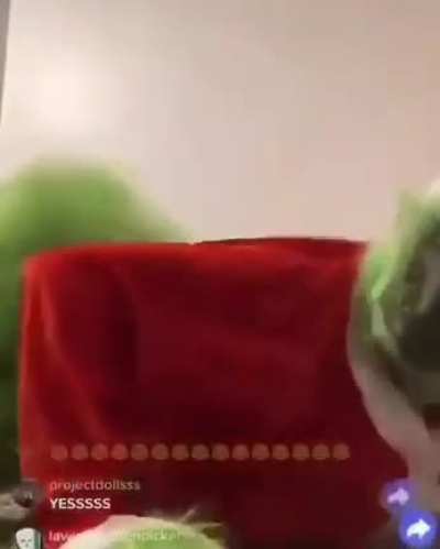 😳