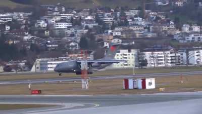 Y-20 lands in Tirol (Austria) to participate in the "Edelweiss Raid 2023" mountain warfare race [video]