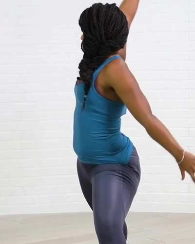 Brittany Anderson (Daily Burn - Yoga For Mobility &amp;amp; Flexibility)