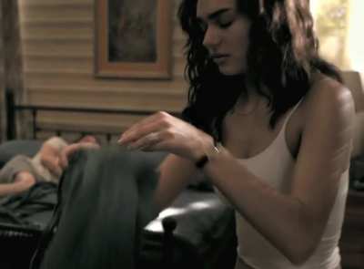 Paulina Ch&aacute;vez in Landman [S1E7-2024]