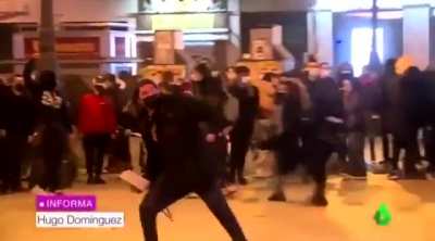 to throw a brick