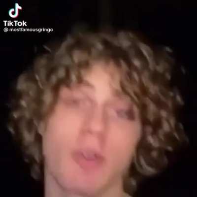 Ese culo bota caca