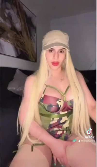 reign_vero