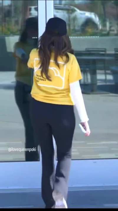 Pokimane &eth;&eth;&brvbar;