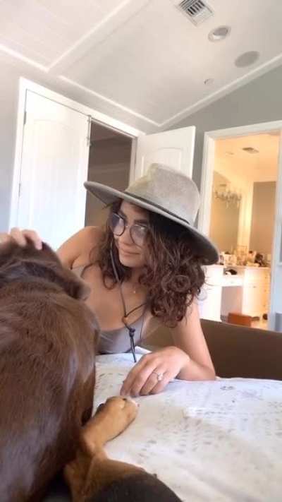 grey bra top... so yummy
