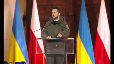 Volodymyr Zelenski takes the floor at Warsaw Royal Castle. "And we could go on like this till morning", he says.