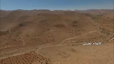 Hezbollah attacking Al Nusra in the Arsal mountains