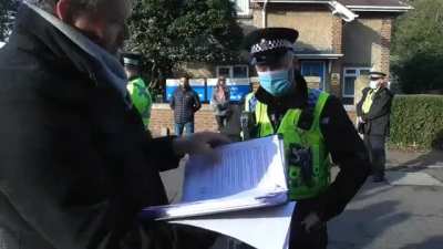 THE POLICE WILL BE ARRESTED AS COMPLICIT IF THEY DON'T CLOSE DOWN "VACCINE" CENTERS !!
